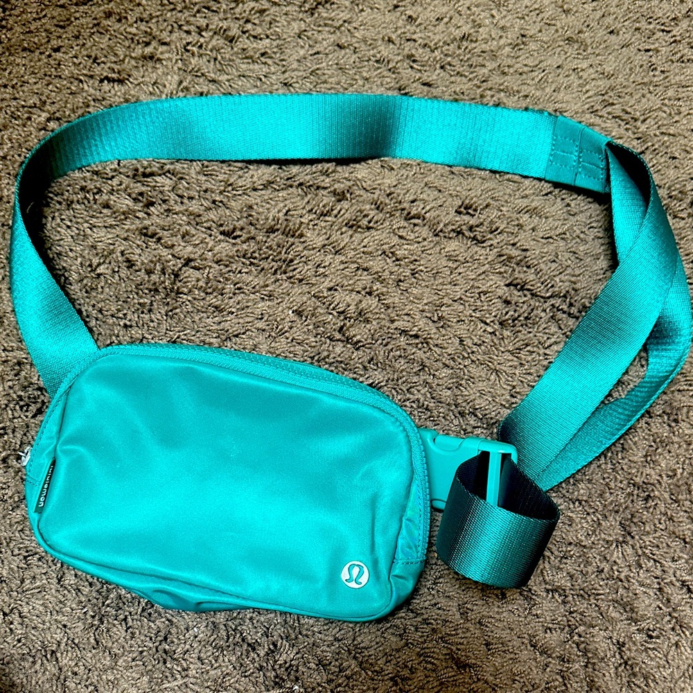Lululemon Green Belt Bag